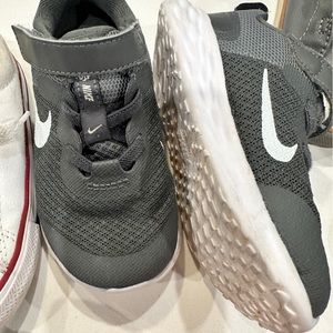 Gray Nike slip on toddler tennis shoes